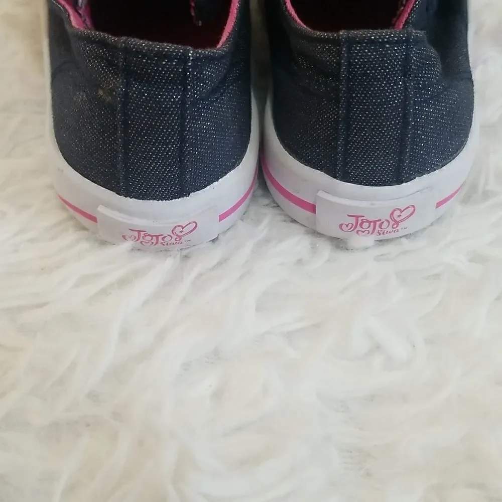 Nickelodeon Jojo Siwa  Kids Sneaker with Rainbow color Bow Sz 10.5